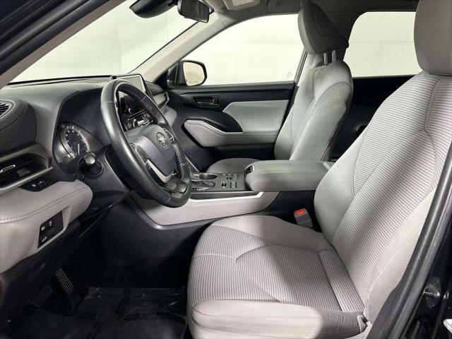 used 2023 Toyota Highlander car, priced at $31,398
