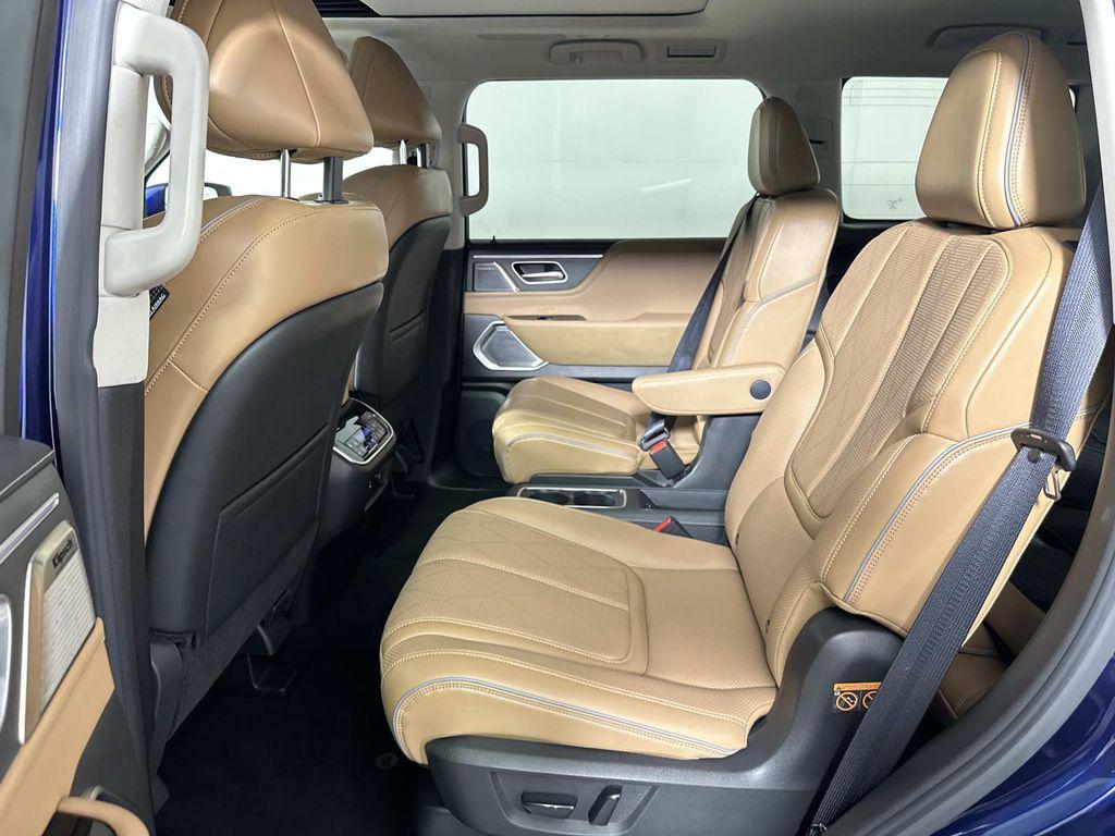 new 2025 INFINITI QX80 car, priced at $87,950