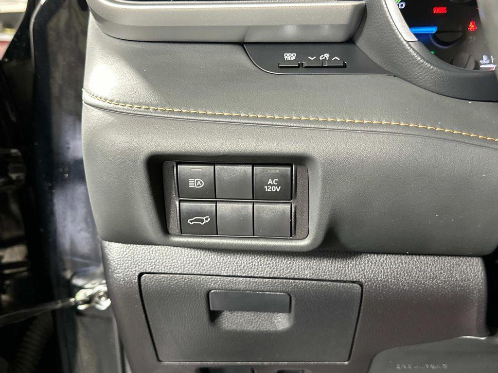 used 2023 Toyota Highlander Hybrid car, priced at $36,000