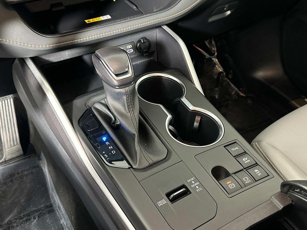used 2023 Toyota Highlander Hybrid car, priced at $36,000