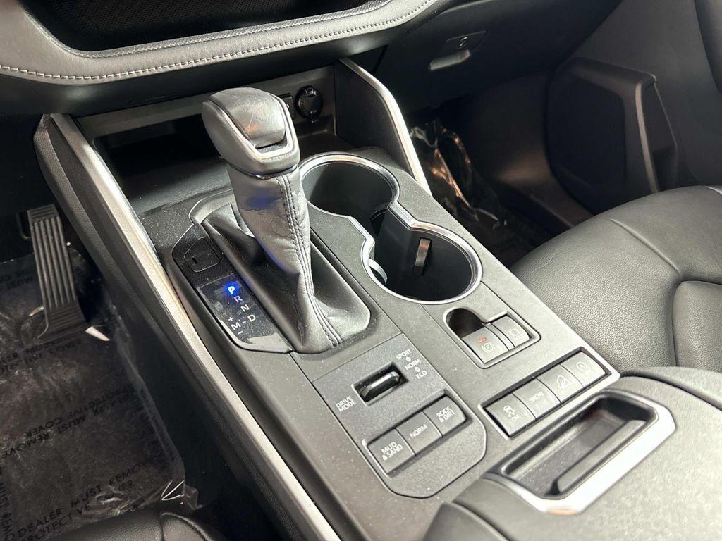 used 2020 Toyota Highlander car, priced at $27,982