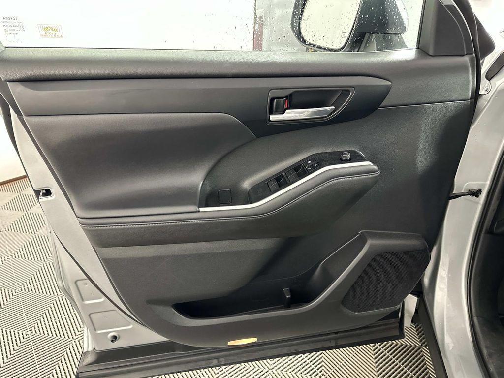 used 2020 Toyota Highlander car, priced at $27,982