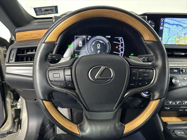 used 2019 Lexus ES 300h car, priced at $31,140