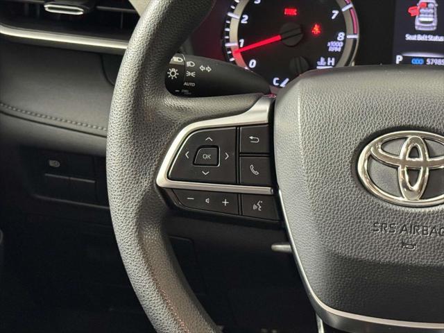 used 2021 Toyota Highlander car, priced at $26,498