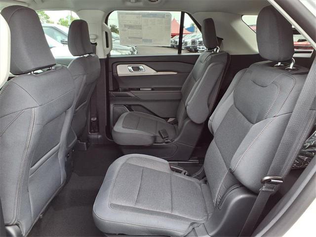new 2025 Ford Explorer car, priced at $40,040