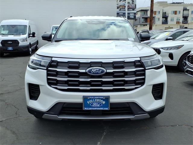 new 2025 Ford Explorer car, priced at $40,040