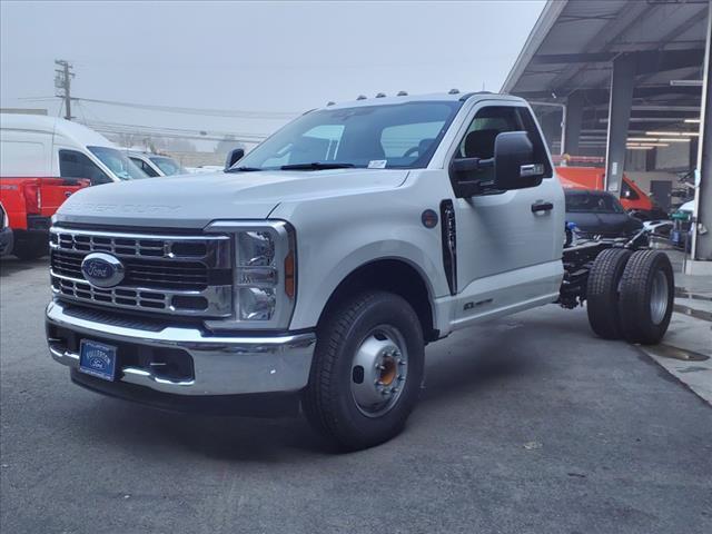 new 2024 Ford F-350 car, priced at $64,115