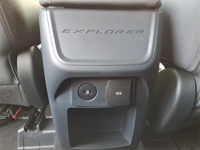 new 2025 Ford Explorer car, priced at $39,405