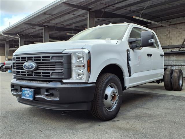 new 2025 Ford F-350 car, priced at $57,395