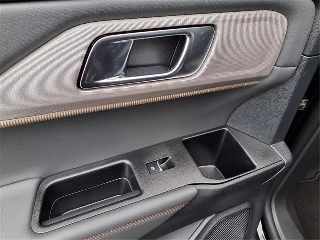 new 2025 Ford Explorer car, priced at $39,245