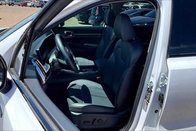 used 2025 Kia Sorento car, priced at $39,999