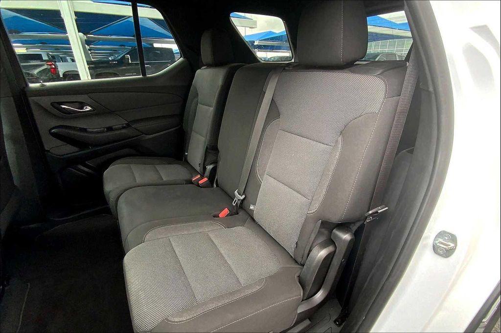 used 2023 Chevrolet Traverse car, priced at $27,999