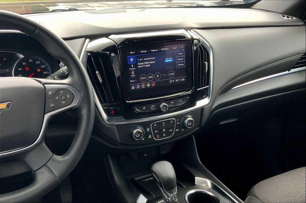 used 2023 Chevrolet Traverse car, priced at $27,999