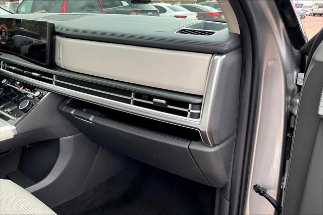 used 2024 Hyundai Santa Fe car, priced at $31,999