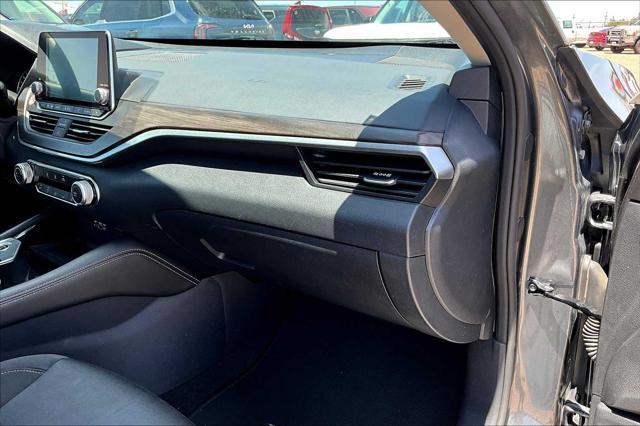 used 2023 Nissan Altima car, priced at $20,999