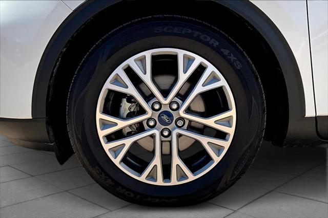used 2022 Ford Escape car, priced at $18,999