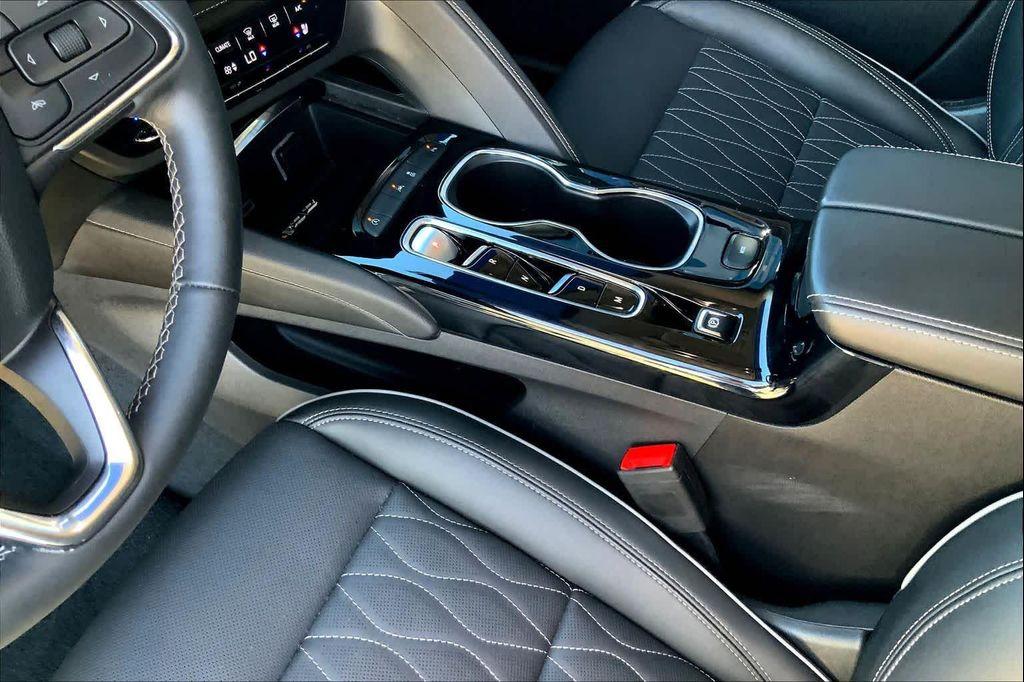 used 2022 Buick Envision car, priced at $27,499