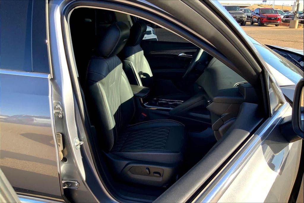 used 2022 Buick Envision car, priced at $27,499