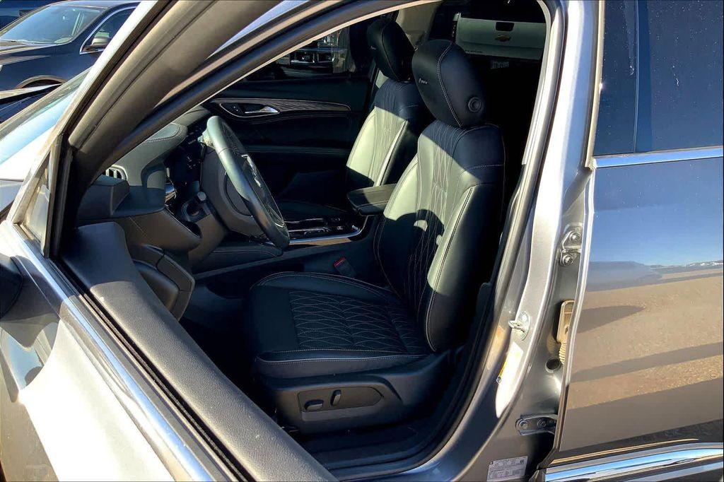 used 2022 Buick Envision car, priced at $27,499