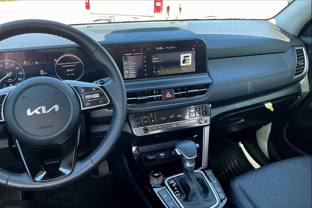 used 2025 Kia Seltos car, priced at $26,999
