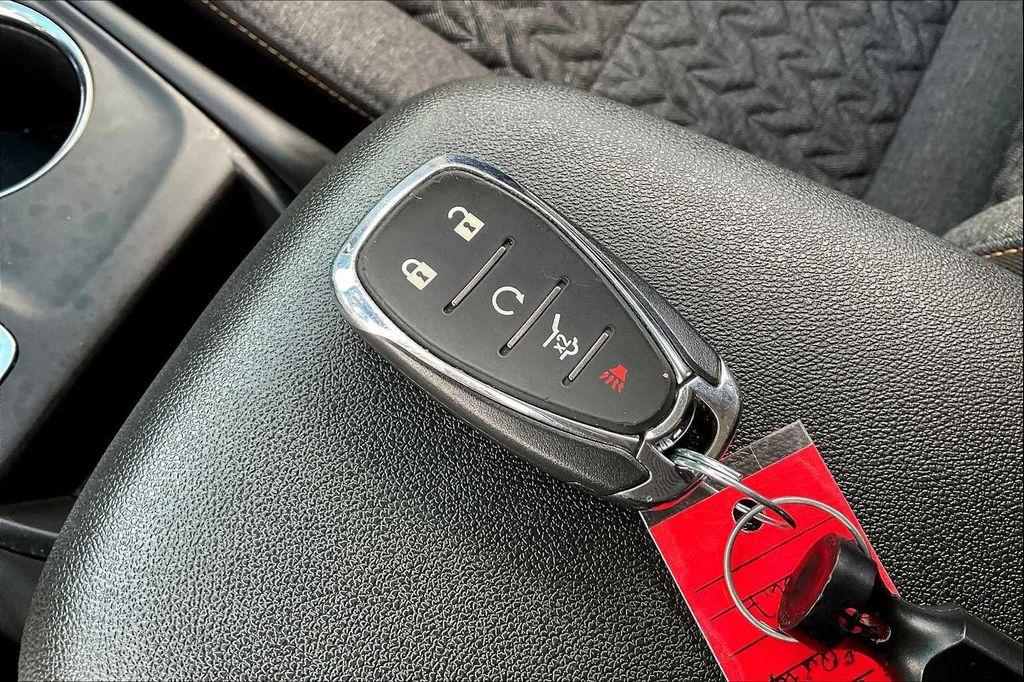 used 2024 Chevrolet Equinox car, priced at $21,499