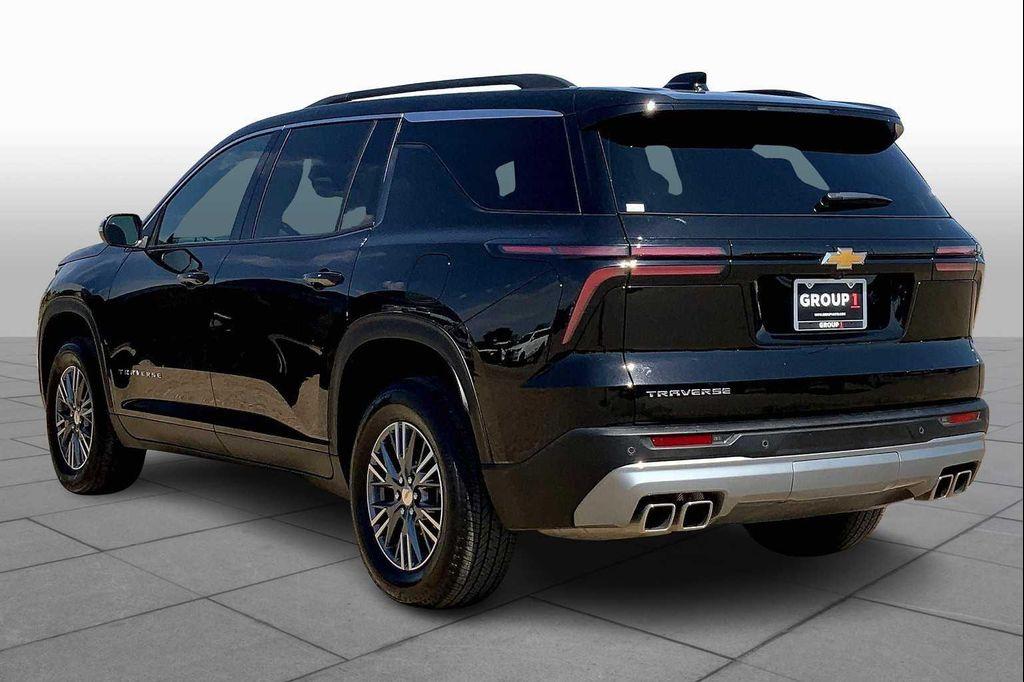 used 2025 Chevrolet Traverse car, priced at $36,995