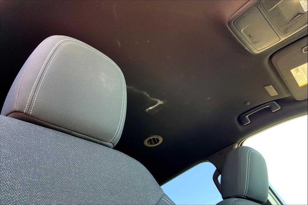 used 2025 Chevrolet Traverse car, priced at $36,995