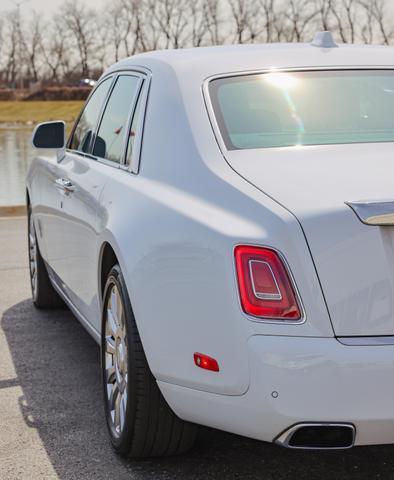 used 2018 Rolls-Royce Phantom car, priced at $329,995