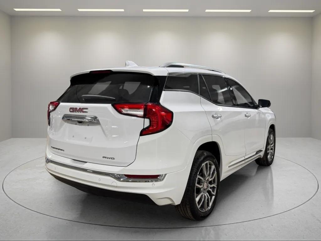 used 2024 GMC Terrain car, priced at $33,998