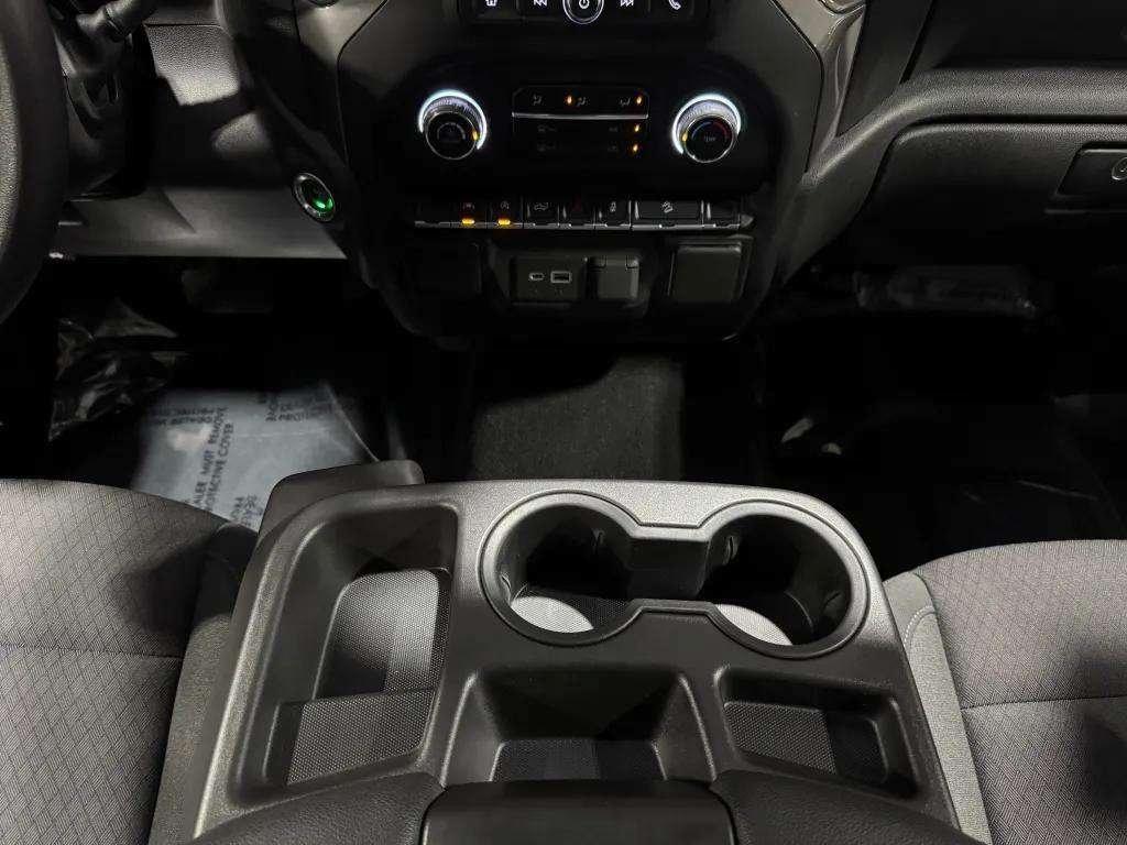 used 2022 Chevrolet Silverado 1500 car, priced at $35,998