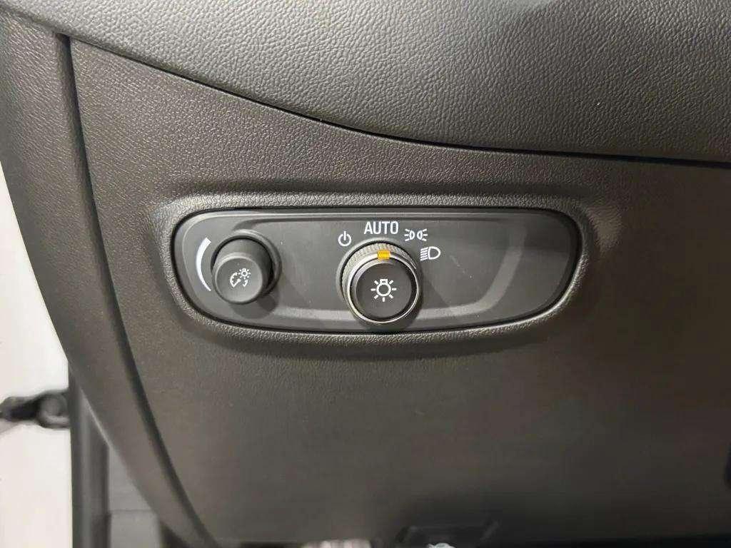 used 2022 Chevrolet Equinox car, priced at $22,995