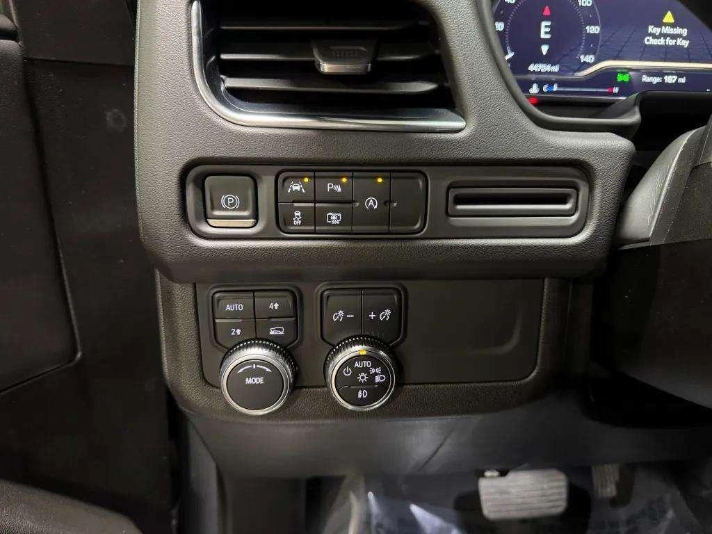 used 2023 GMC Yukon car, priced at $55,653