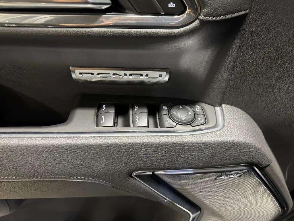 used 2025 GMC Sierra 1500 car, priced at $65,994