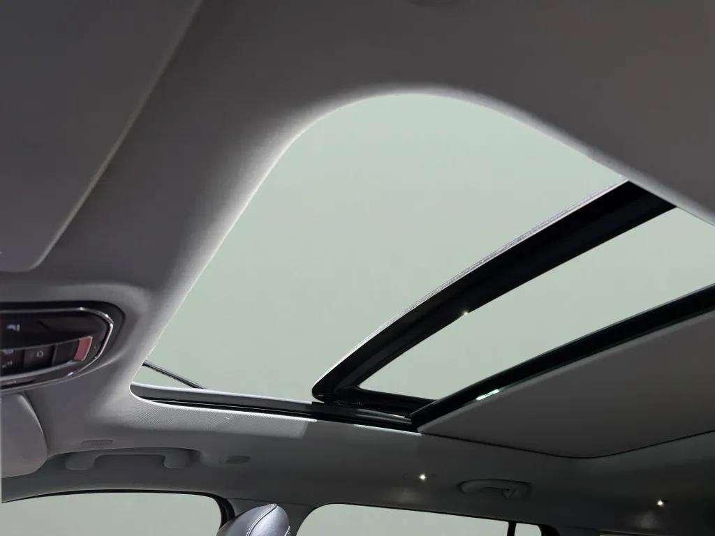 used 2022 Jeep Grand Cherokee L car, priced at $31,987