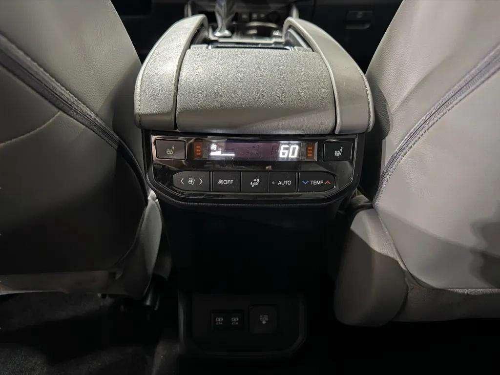 used 2021 Toyota Highlander car, priced at $44,998