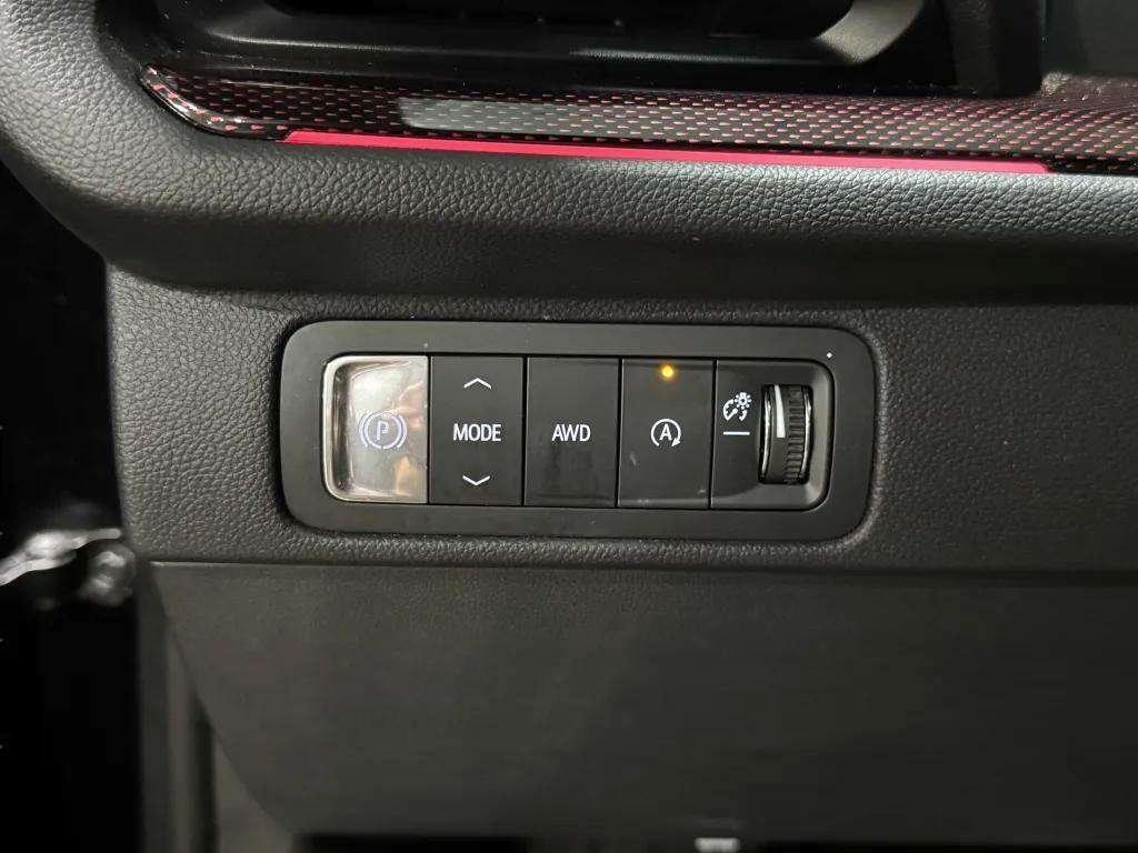used 2024 Chevrolet Traverse car, priced at $53,755