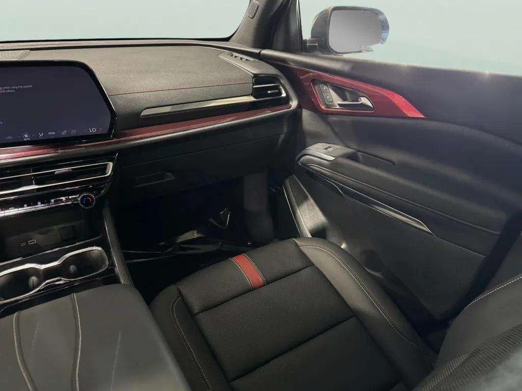 used 2024 Chevrolet Traverse car, priced at $53,755
