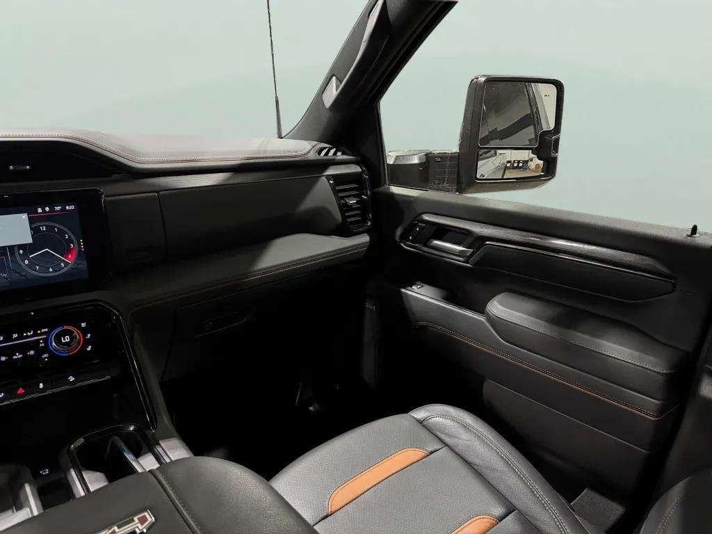 used 2025 GMC Sierra 2500 car, priced at $82,998