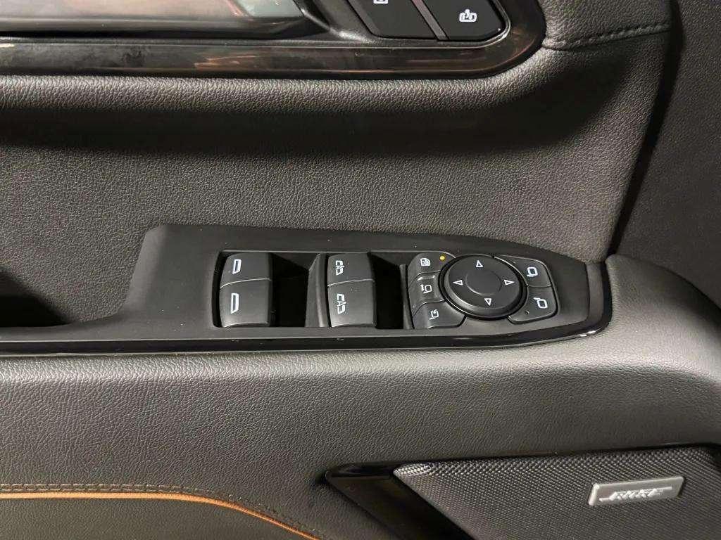 used 2025 GMC Sierra 2500 car, priced at $82,998