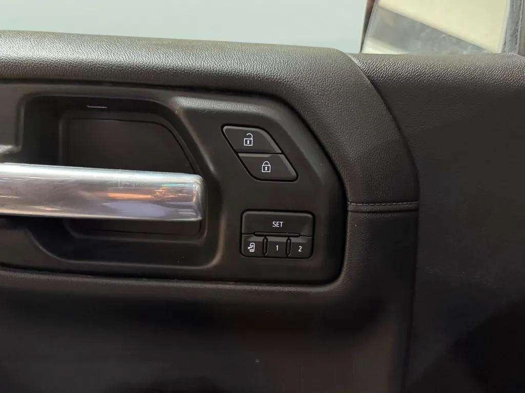 used 2019 Chevrolet Silverado 1500 car, priced at $31,996