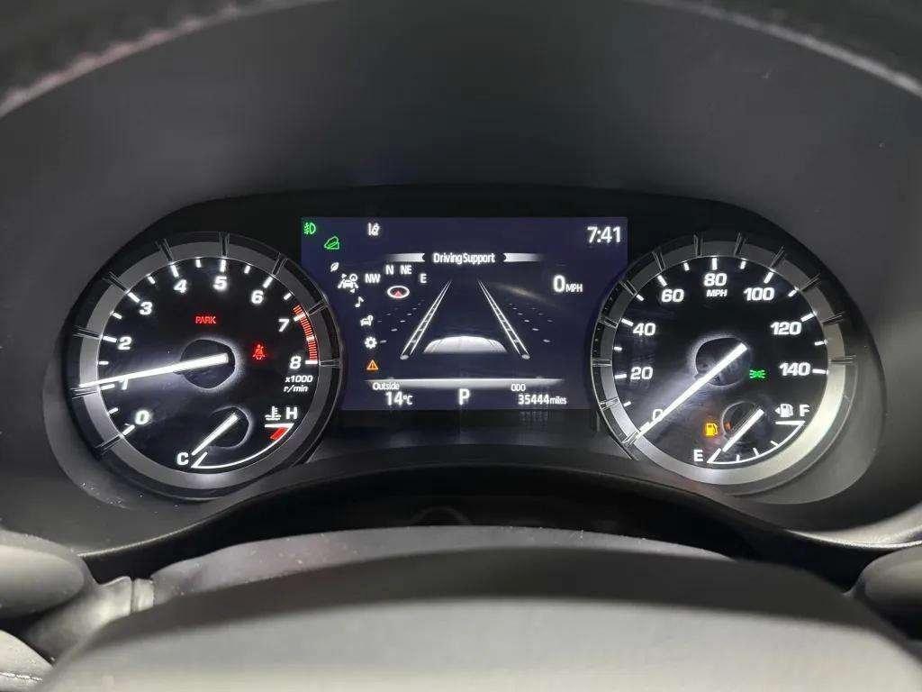 used 2021 Toyota Highlander car, priced at $40,995