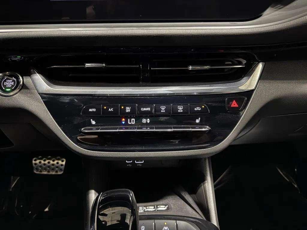 used 2025 Buick Envista car, priced at $26,400