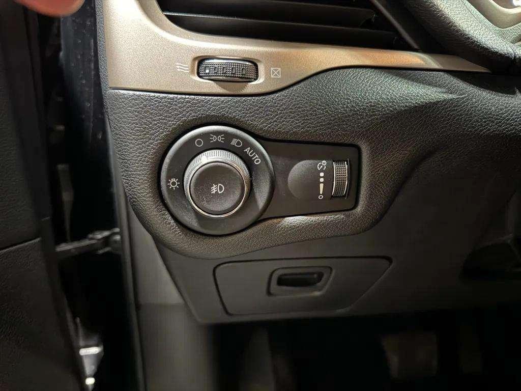 used 2018 Jeep Cherokee car, priced at $11,858