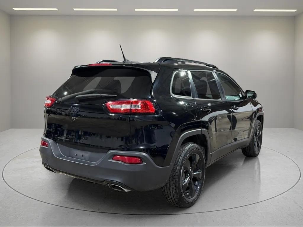 used 2018 Jeep Cherokee car, priced at $11,858