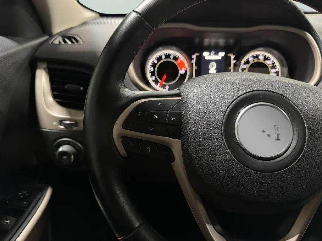 used 2018 Jeep Cherokee car, priced at $11,858