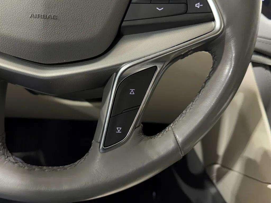 used 2021 Cadillac XT5 car, priced at $26,981