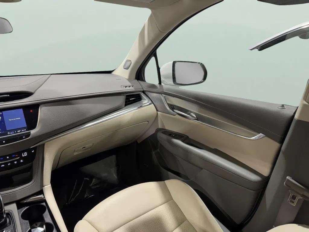 used 2021 Cadillac XT5 car, priced at $26,981