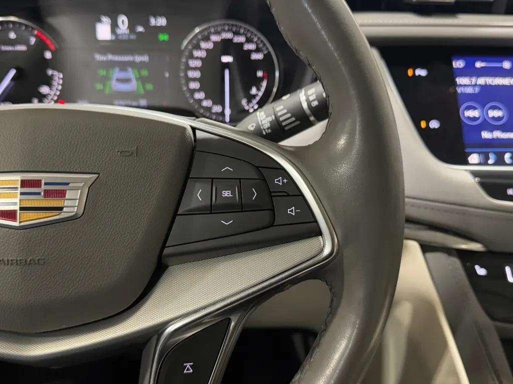 used 2021 Cadillac XT5 car, priced at $26,981