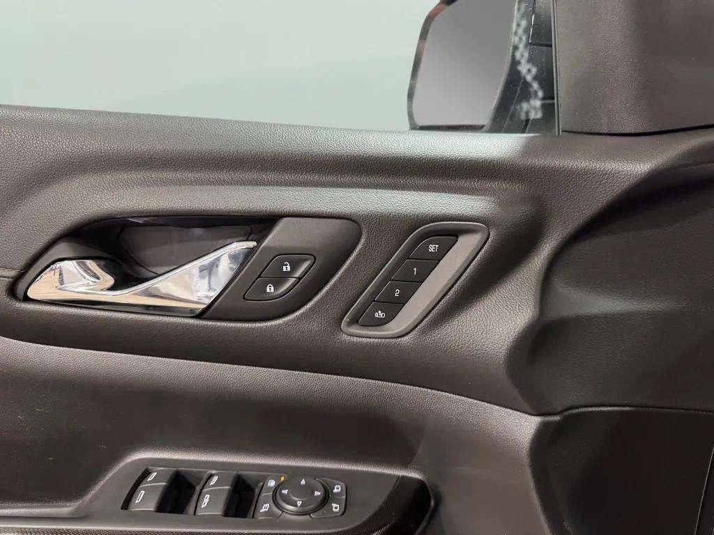 used 2023 GMC Acadia car, priced at $36,998