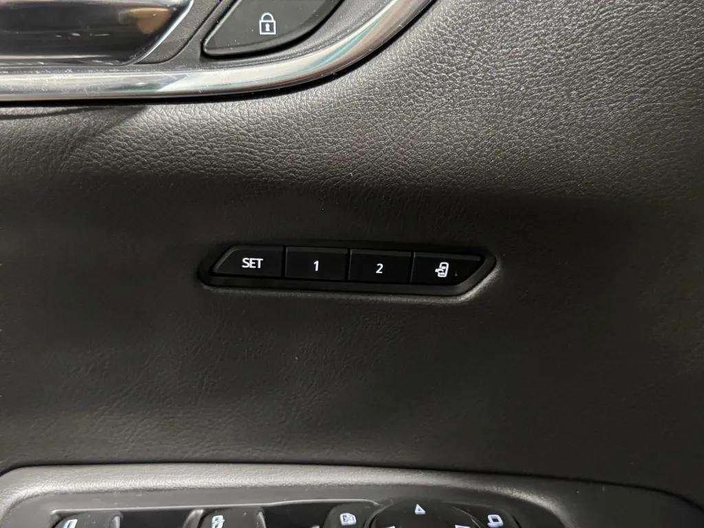 used 2020 Cadillac XT6 car, priced at $32,995
